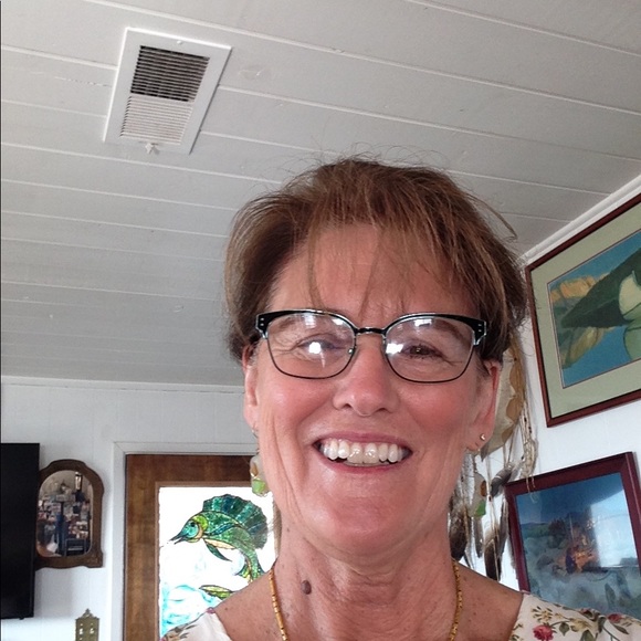 Meet your Posher, Dayna - Picture 1 of 1